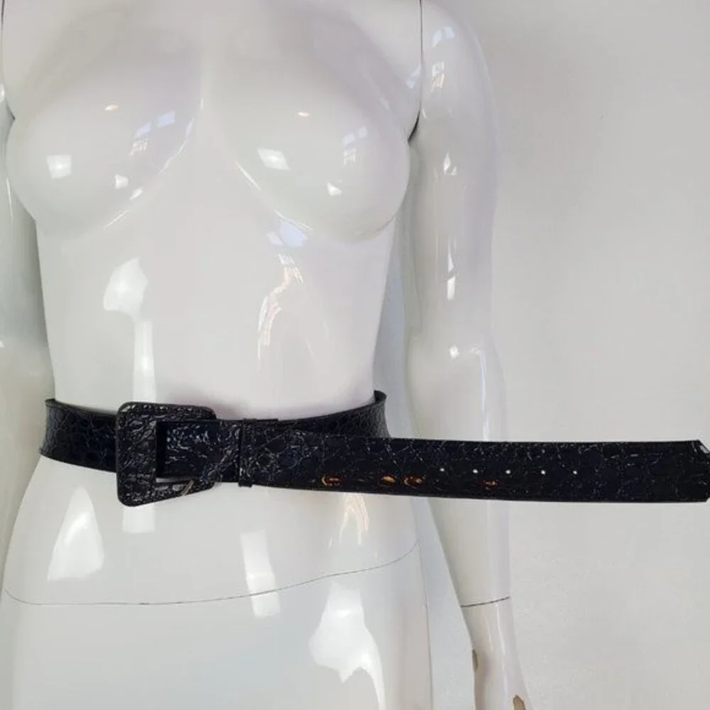 Vintage 80's Navy Vinyl Belt